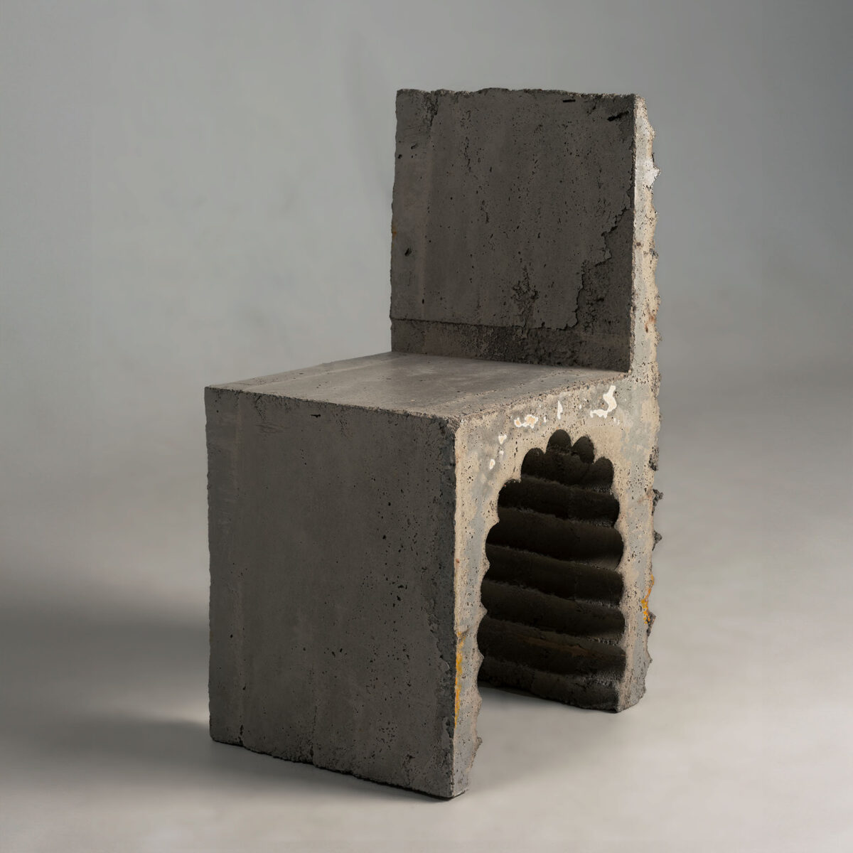 Rotko, Juha Joutsin muotoilema betonituoli